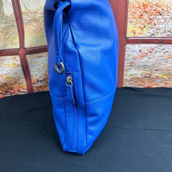 New York Cobalt Blue Leather Concealed Carry Tote w/ Nylon/Leather Clutch - Picture 8 of 13